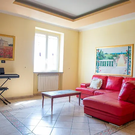 Lucia Villa Lucera