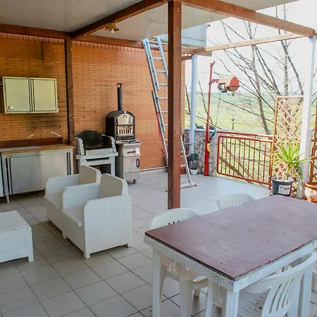 Lucia Villa Lucera